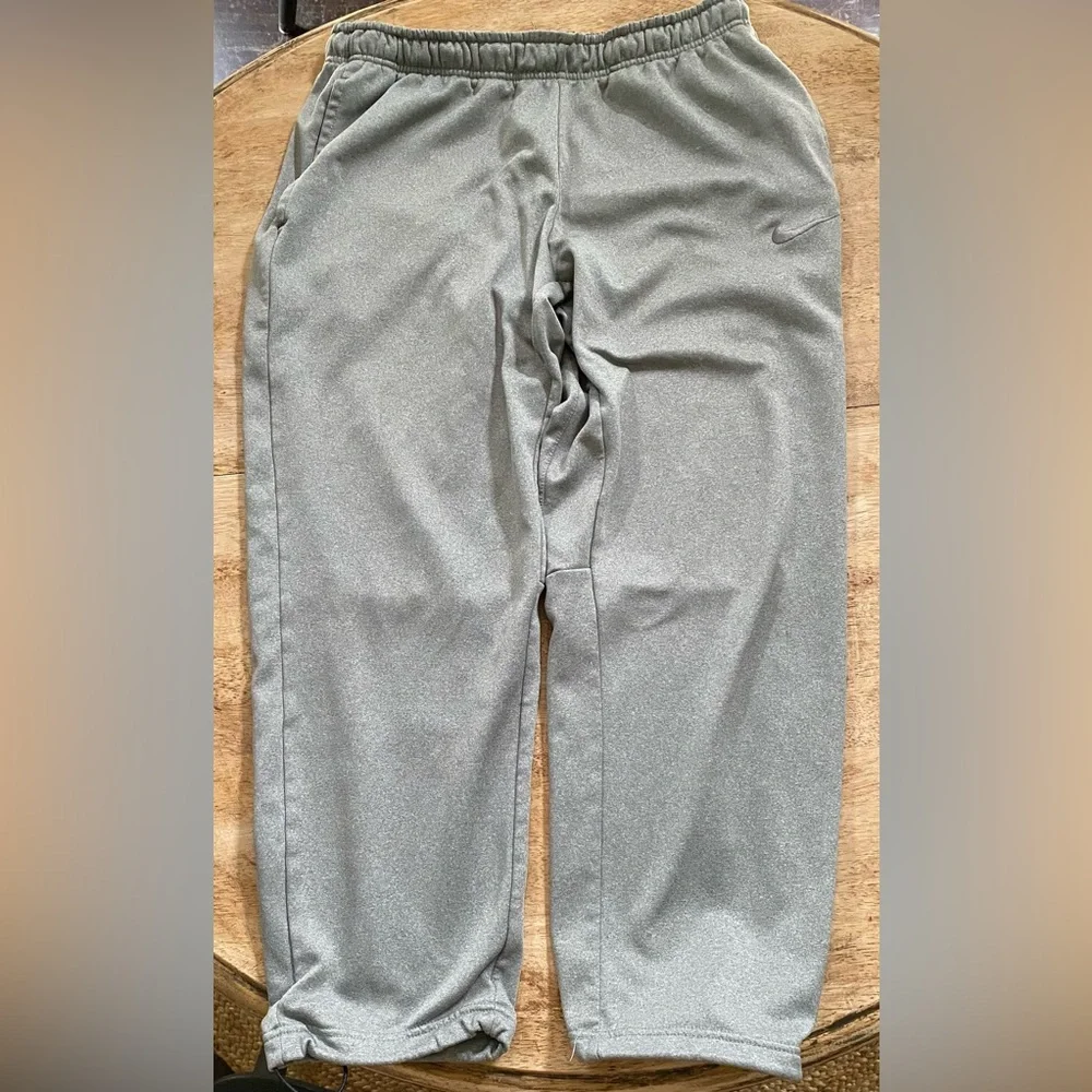 Nike Therma Fit‎ Men’s XL Gray KO 3.0 Poly Athletic Pants